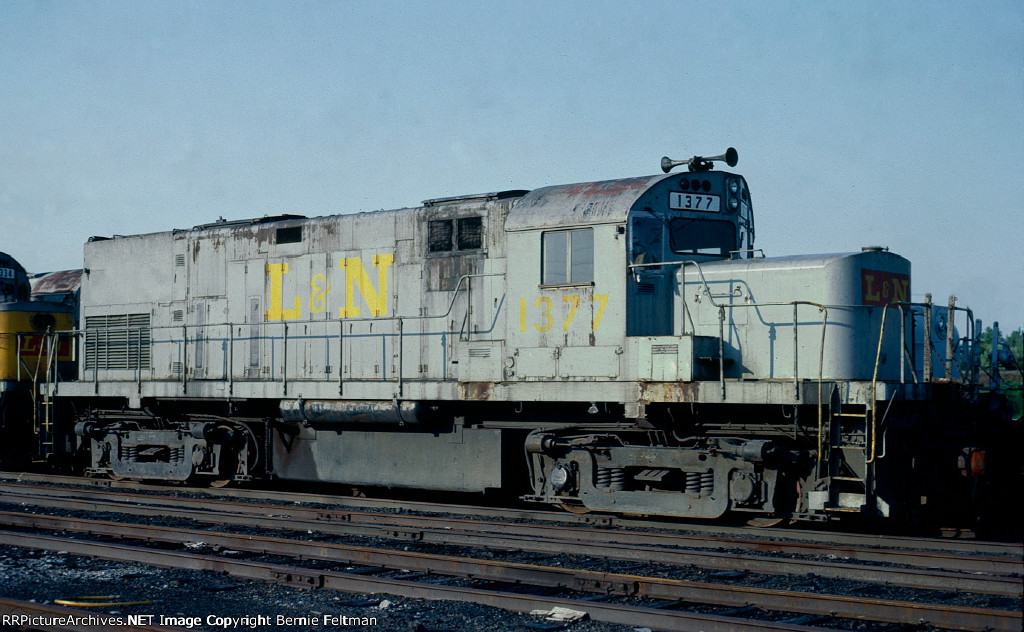 L&N Alco Century C420 #1377, one of two former Piedmont & Northern units on roster, 